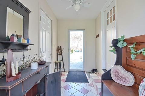 4 Peter St, Uxbridge, MA 01569 photo 19