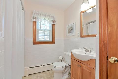 4 Peter St, Uxbridge, MA 01569 photo 10