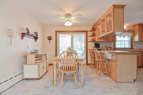 4 Peter St, Uxbridge, MA 01569 photo 11