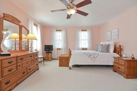 4 Peter St, Uxbridge, MA 01569 photo 25