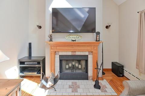4 Peter St, Uxbridge, MA 01569 photo 6