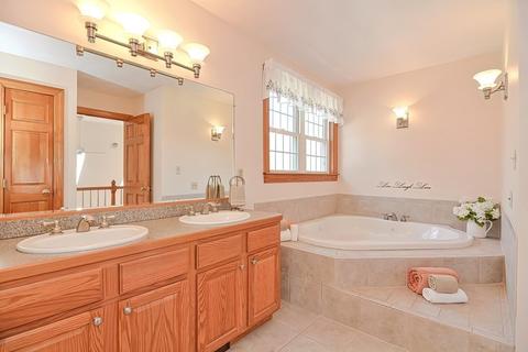 4 Peter St, Uxbridge, MA 01569 photo 28