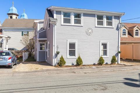 13 Marchant St, Gloucester, MA 01930 photo 1