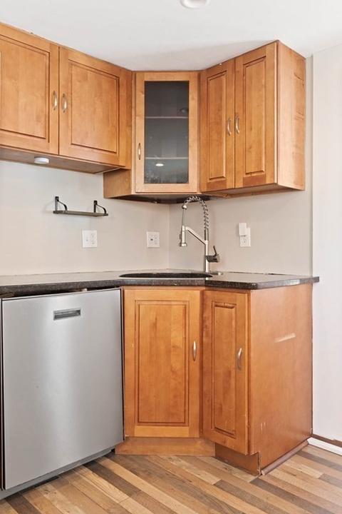 13 Marchant St, Gloucester, MA 01930 photo 6