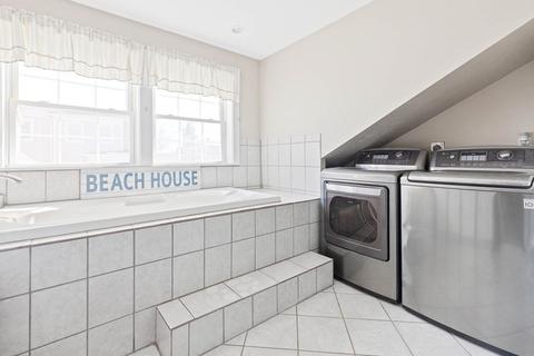 13 Marchant St, Gloucester, MA 01930 photo 18