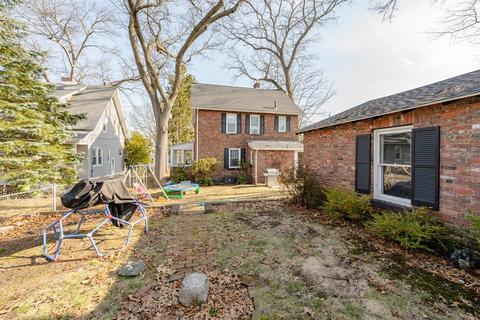 53 William St, Chicopee, MA 01020 photo 6