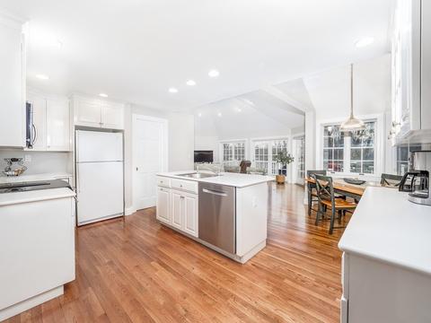 44 Brookside Rd, Needham, MA 02492 photo 1