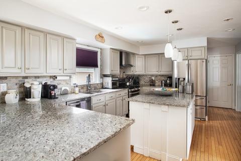 169 Nelson St, Fall River, MA 02721 photo 5