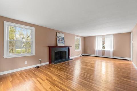 10 Phalen St, Acton, MA 01720 photo 4