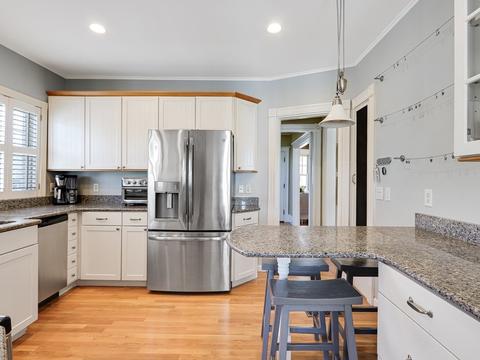 749 Great Plain Ave, Needham, MA 02492 photo 8