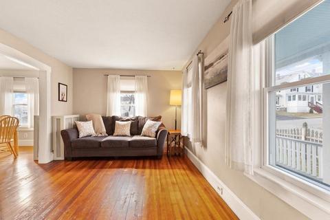 32 Dumerle St, Lowell, MA 01851 photo 9