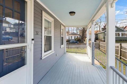 32 Dumerle St, Lowell, MA 01851 photo 5