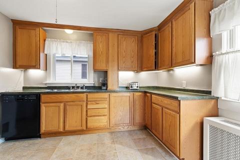32 Dumerle St, Lowell, MA 01851 photo 19