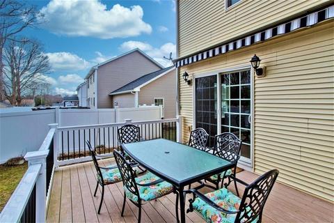 29 Barrington Dr, Springfield, MA 01129 photo 23