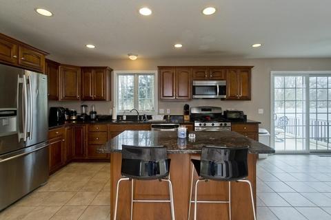 29 Barrington Dr, Springfield, MA 01129 photo 3