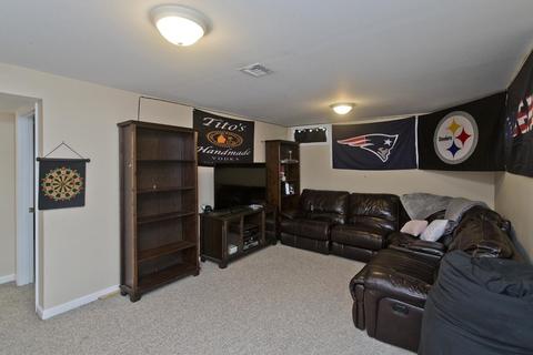 29 Barrington Dr, Springfield, MA 01129 photo 20