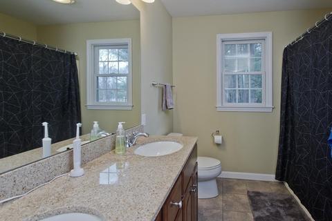 29 Barrington Dr, Springfield, MA 01129 photo 18
