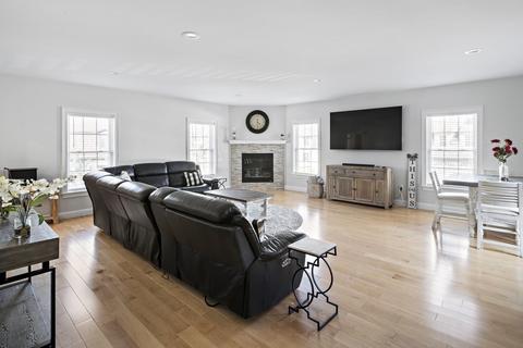2 Willow Ave, Danvers, MA 01923 photo 15