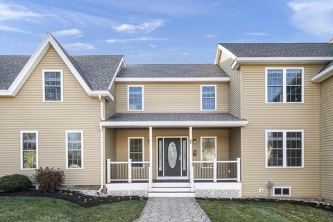 2 Willow Ave, Danvers, MA 01923 photo 1