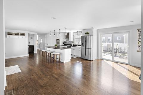 2 Willow Ave, Danvers, MA 01923 photo 9