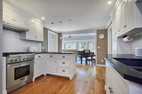 7 Arnold Rd, Pelham, MA 01002 photo 8
