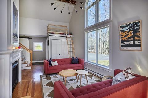 7 Arnold Rd, Pelham, MA 01002 photo 4
