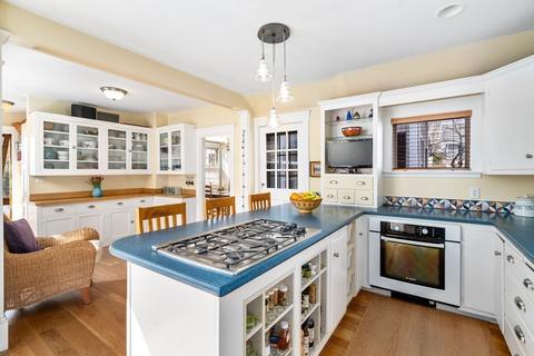24 Spruce St, Dedham, MA 02026 photo 14