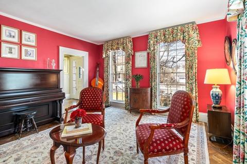 24 Spruce St, Dedham, MA 02026 photo 3