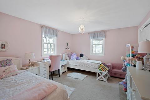 4 Heritage Rd, Hingham, MA 02043 photo 15
