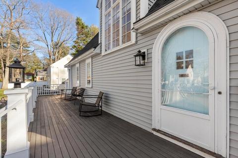 140 Laurel Dr, Needham, MA 02492 photo 5