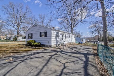 5 Corey Rd, Springfield, MA 01128 photo 2