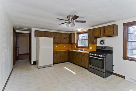 5 Corey Rd, Springfield, MA 01128 photo 4