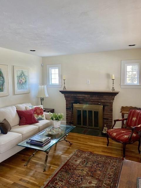19 Winter St, Dedham, MA 02026 photo 4