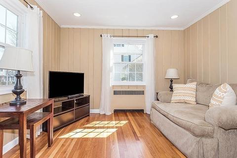31 Cape Cod Ln, Milton, MA 02186 photo 11