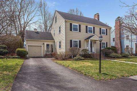 31 Cape Cod Ln, Milton, MA 02186 photo 2