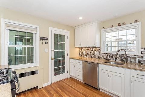 31 Cape Cod Ln, Milton, MA 02186 photo 14