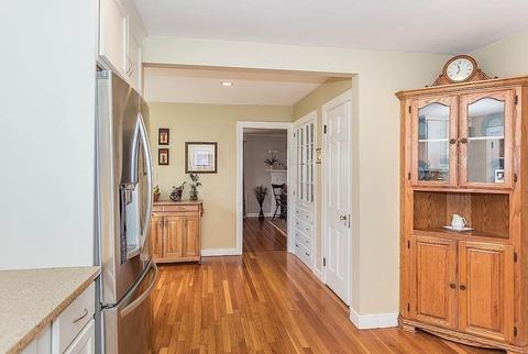 31 Cape Cod Ln, Milton, MA 02186 photo 17