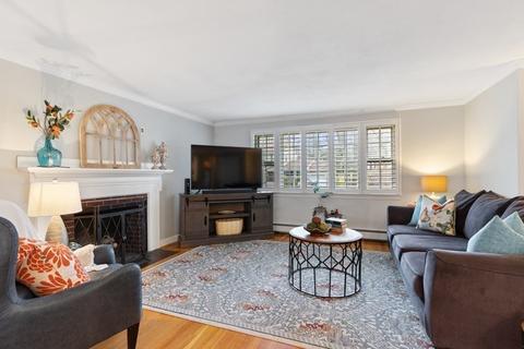 208 Grove St, Reading, MA 01867 photo 6