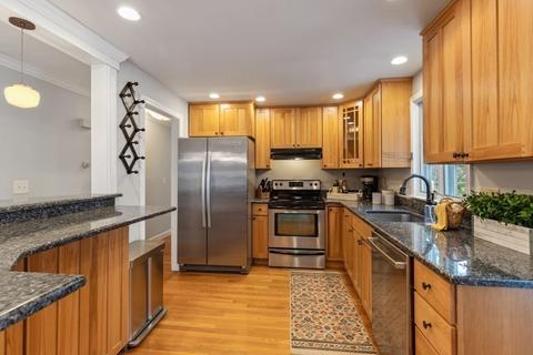 208 Grove St, Reading, MA 01867 photo 11