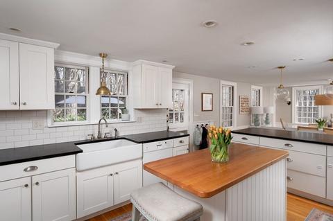 36 High St, Hingham, MA 02043 photo 4