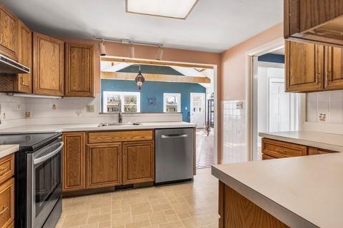 13 Mitchell Ln, Wakefield, MA 01880 photo 11