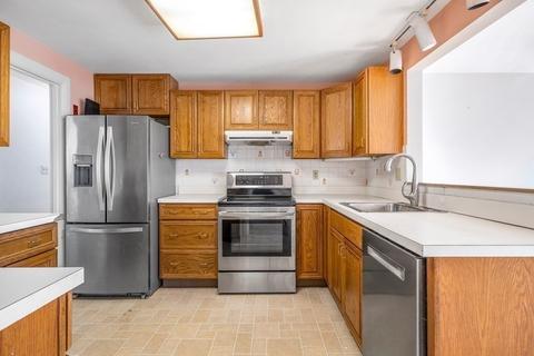 13 Mitchell Ln, Wakefield, MA 01880 photo 12