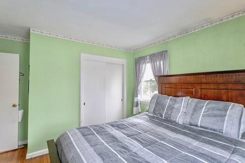 126 Mayfair Ave, Springfield, MA 01104 photo 18