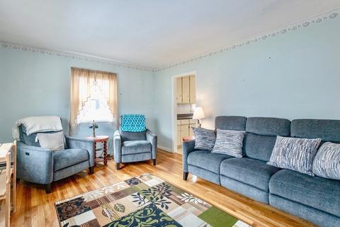 126 Mayfair Ave, Springfield, MA 01104 photo 10