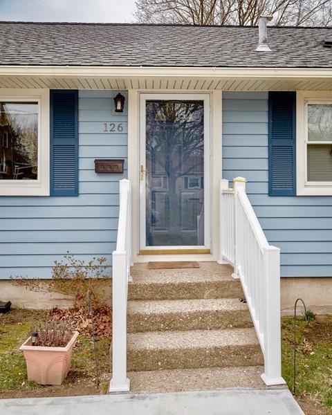 126 Mayfair Ave, Springfield, MA 01104 photo 4