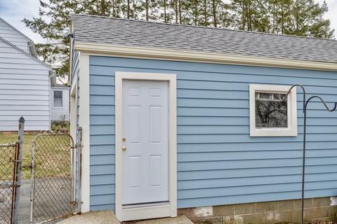 126 Mayfair Ave, Springfield, MA 01104 photo 5