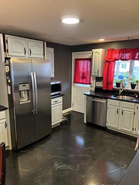 11 Christopher St, Chicopee, MA 01020 photo 3