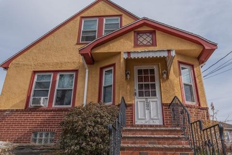 129 Shute St, Everett, MA 02149 photo 2