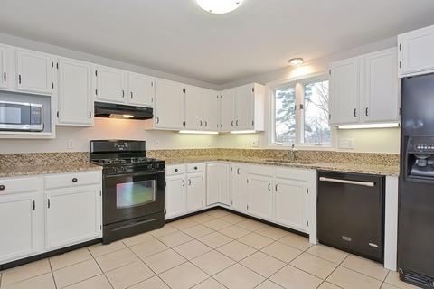 18 Timberline Rd, Millis, MA 02054 photo 8