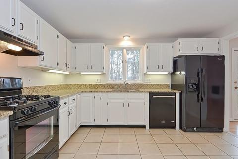 18 Timberline Rd, Millis, MA 02054 photo 9